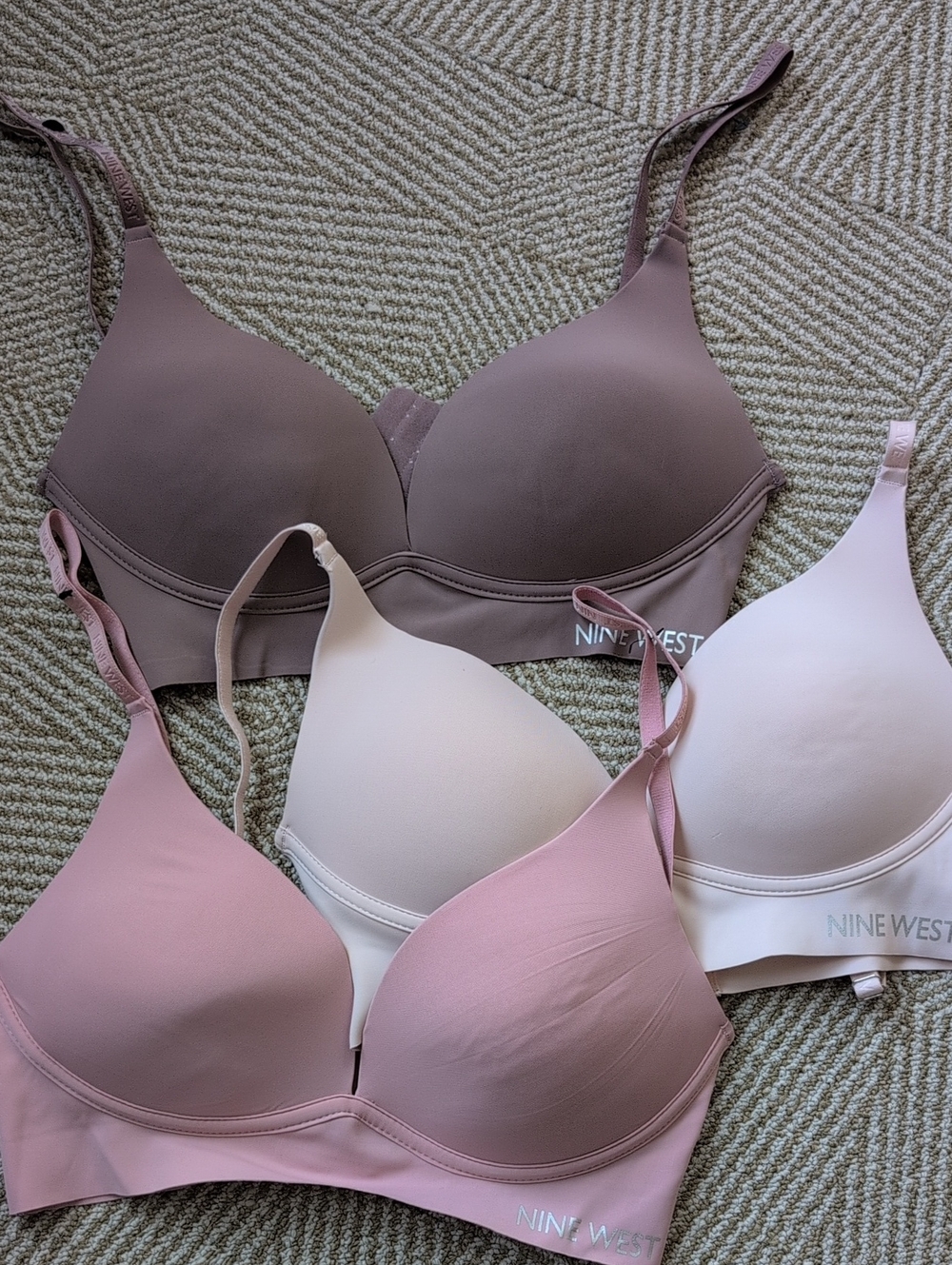 NWOT Nine West Seamless Light Support Bras Mauve, Dusty Pink, Pink 34C